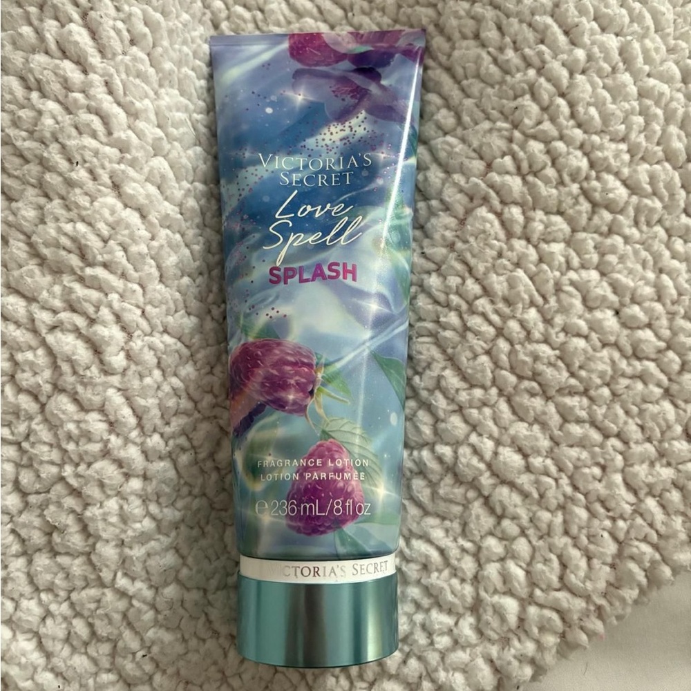 Victoria's Secret Love Spell Splash Fragrance Lotion
